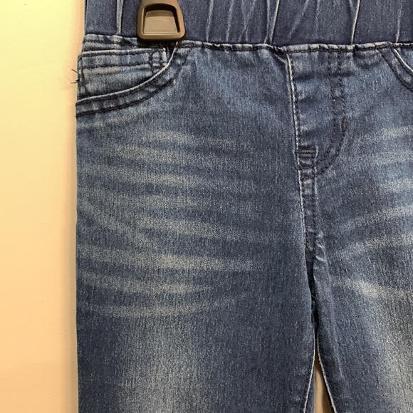 Cat & Jack 3 piece bundle of T-shirts & Jeggings Size 5 - Picture 11 of 16